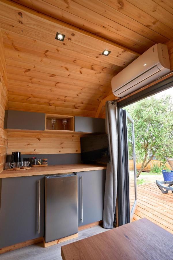 Camping Les Pres Du Roi Sommières Exteriör bild